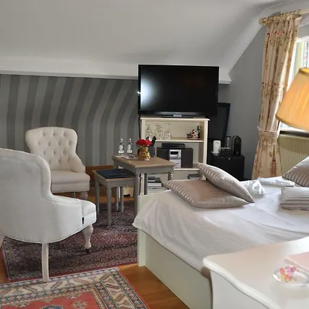 B&B Villa Hestia Nocleg ze śniadaniem 4*